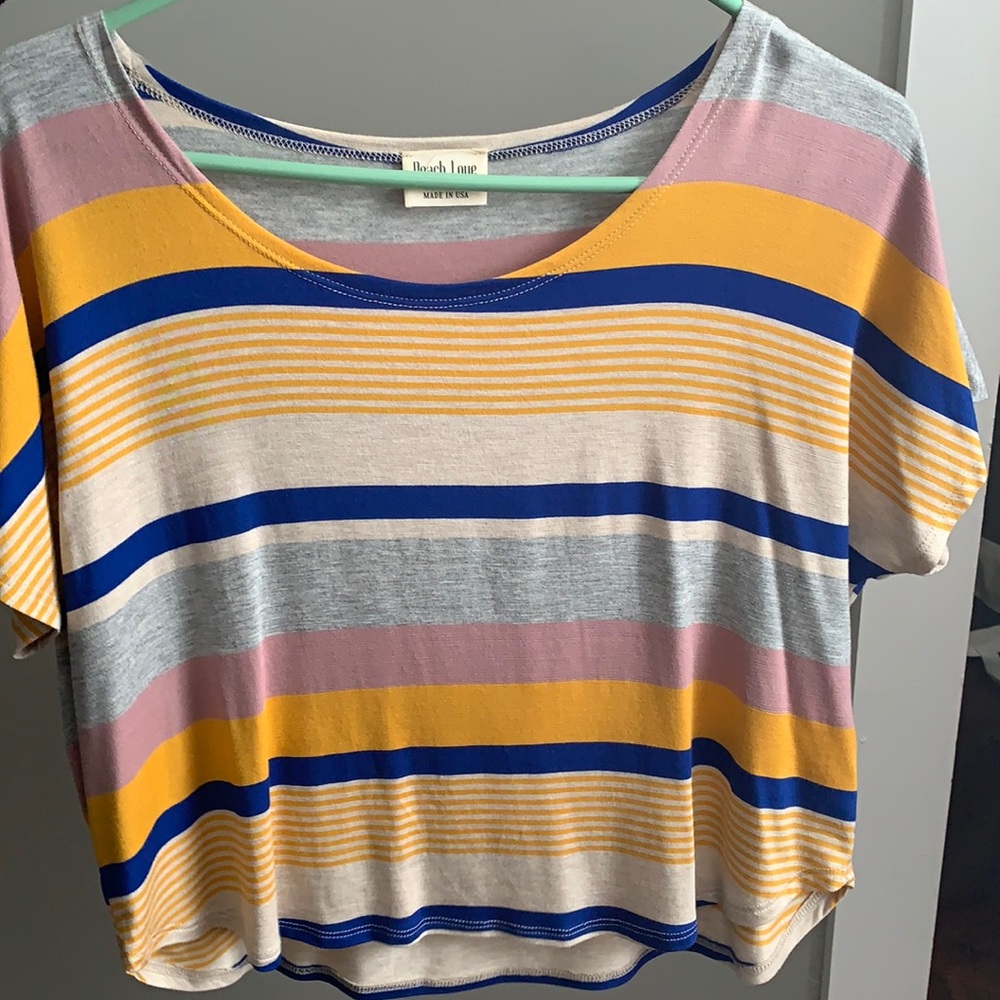 Short sleeve hi-lo shirt never been worn